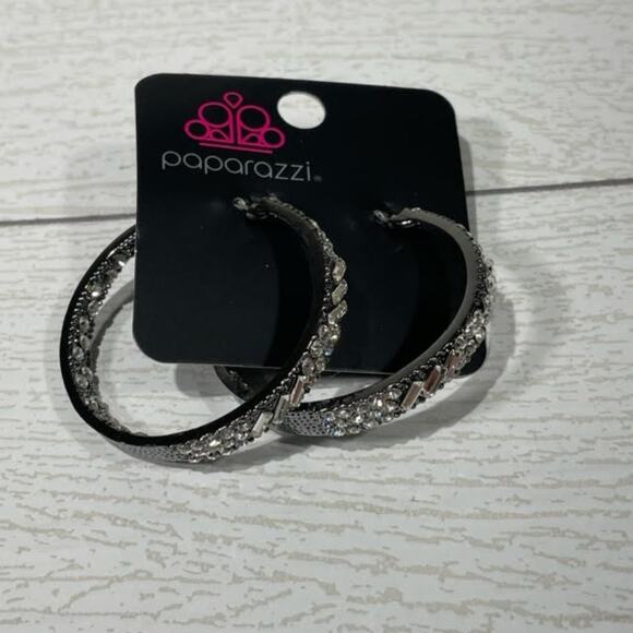 Paparazzi Rhinestone Silver Toned Hoop Earrings Hoops - Picture 1 of 6
